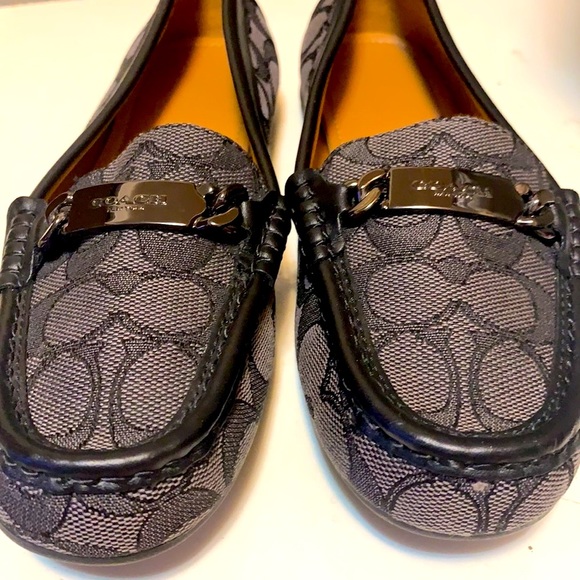 COACH CARLY MONOGRAM LOAFERS FLATS GRAY METAL HARDWARE 6.5 - Picture 2 of 12